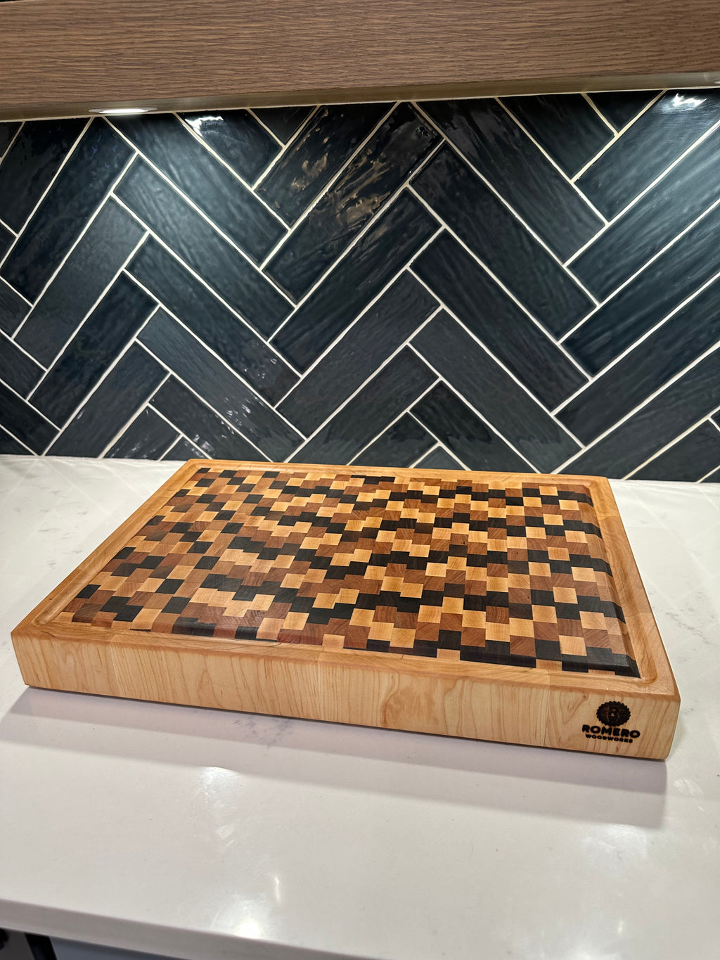 Maple/ Walnut/ Cherry End Grain Cutting Board 20”x 14” x 2.5” Thickness